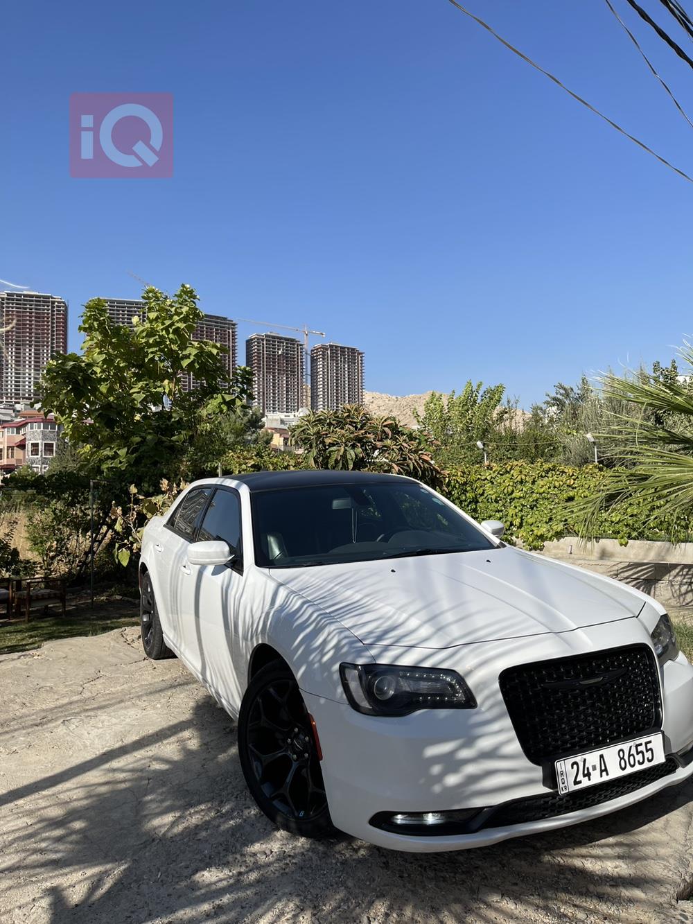 کرایسلەر 300